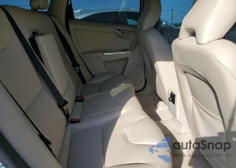 2016 Volvo Xc60 T5 Premier from USA, damaged, VIN YV4612RK4G2825011